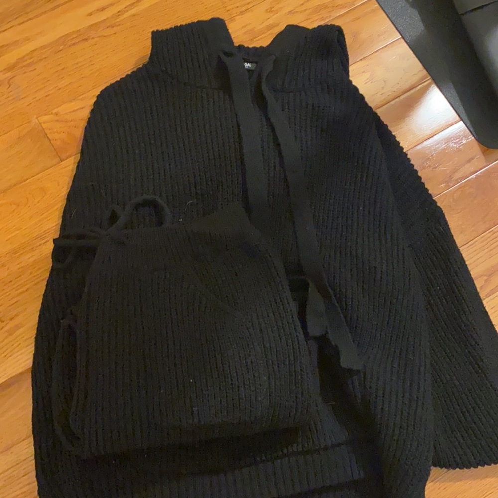 Nasty Gal Black Hooded Sweater and Jogger set! FULL SET! Never Worn!!